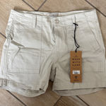 Liverpool  Women's Tan Cargo Shorts 4 / E28 Photo 0