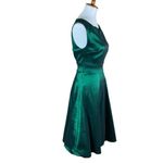 Modcloth ‎ Emerald Green Fit And Flare Party Dress Sleeveless Back Zipper Size 2 Photo 4