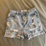 Hollister  CURVY ULTRA HIGH-RISE MOM SHORT 3” Photo 2