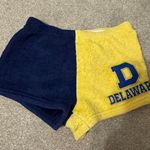 University of Delaware Shorts Yellow Size M Photo 0