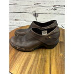 Merrell Women's Brown Leather Mules & Clogs Size 6.5 Photo 1