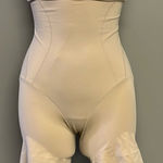 Naomi & Nicole Tan Pull Photo 0