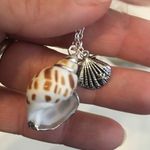 CLAM SHELL AND CONCH SHELL PENDANT NECKLACE Photo 0
