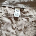 prAna Breathe Cargo Bermuda Knicker Shorts Cropped Beige Womens Size 10 Athletic Photo 3