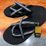 Teva NWT  Olowahu Sandals  Strapy style size 7 Palms Black White Print Photo 0