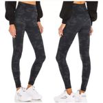 Spanx High Waisted Look at Me Now Seamless Leggings Black Camo Size Large L Photo 1