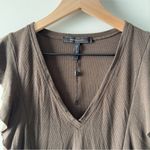 BCBGMAXAZRIA NWOT  ribbed ruffle sides top cap sleeve olive brown v-neck lyocell Photo 4