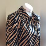 Doncaster Black & Tan Animal Print 4 Gold Metal Buckle Buttons Wide Sleeves SZ8 Photo 3