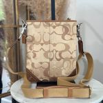 Coach 10148 Vintage Y2K Optic Tan Brown Signature Swing Bag Crossbody Bag Photo 3