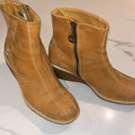 Timberland  Genuine Leather Tan Wedge Boots 7.5 Photo 0