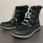 Sorel NWT Cozy Joan Boots in Black Size 5.5 Photo 1