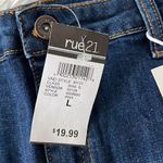 Rue 21 Women’s raw hem high rise blue denim skirt size Large Photo 4