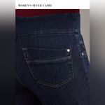 Rock & Republic Denim Fever crop Pull on Capri pants size 8 Photo 3