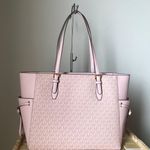 Michael Kors Purse Photo 2