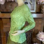 ORIGAMI MAGIC SCARF GREEN EXPANDING SHIRT (S Photo 3