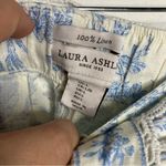 Laura Ashley  100% linen shorts tie blue floral pattern women’s size large preppy Photo 3