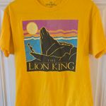 Disney  The Lion King Yellow T-Shirt Size Medium Vintage Photo 4