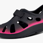 OOFOS Oocandoo Slip On Recovery Shoes Women’s 8 Black Pink Photo 0