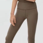 Everlane  Perform Crop Capri Legging Size Large Photo 0