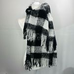 Source Unknown SCARF Chunky Plaid Black and White with fringe Photo 1