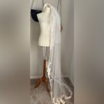 Vintage Lace Wedding Dress Veil White Photo 2