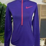 Nike • pro drifit half zip long sleeve with thumbholes Photo 0
