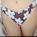 Hurley  Bold Daisy Mid Rise Bikini Bottom Size L Photo 2