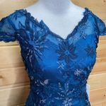 Mingda's Dress Floral Applique V Photo 1