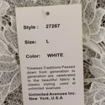 Rebellion White lace top Photo 3