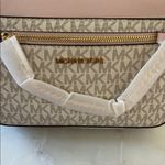 Michael Kors NWT Jet Set Large Logo Crossbody Bag Photo 6