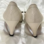 Salvatore Ferragamo Heels Beige Quilted Bow Size 10 Leather Classic Elegant Chic Photo 4