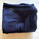 Beyond Yoga  Pocket Infinity Scarf Lightweight Hidden Zip Cozy Soft Black NWT Photo 1