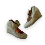 Gentle Souls  Kennth Cole Dawnest Gray Suede Wedge Ankle Boot Bow‎ Size 5.5 Photo 1