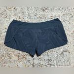 Brooks  chaser reflective lined shorts size XL gray 3” inseam Photo 3