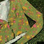 Urban Outfitters  Green Floral Ruby V-Neck Button Up Long Sleeve Crop Top size M Photo 2