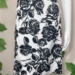 White House | Black Market  Rose Pencil Silk Skirt New Photo 2