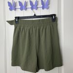 Abound NWOT  women’s olive‎ green belted elastic waist casual comfy shorts medium Photo 3