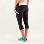 Lululemon Athletica Run: Mod Moves Crop in Black / White women’s size 8 Photo 1