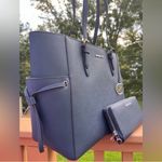 Michael Kors Gilly Large Tote & Wallet Set – Navy Saffiano Leather – NWT Photo 1