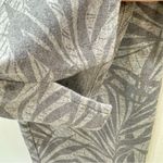 Chico's Weekends by Chico’s Gray Bamboo Leaf Print Capri Leggings w Pockets Size 1/M Photo 6