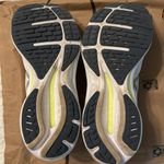 Mizuno  Women's Wave Rider 25 Running Shoe Size 11 Photo 4