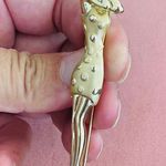 Vintage AJC Goldtone Vogue Model Style Woman in Sunglasses Pin Brooch signed Photo 2