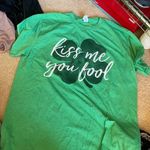 Gildan Kiss me you fool tee large st. Patrick’s day Photo 0