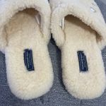 Vineyard Vines Women's Cream Shearling Slippers Embellished Rhinestones Size 9 Photo 3