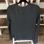 Grey long sleeved v Photo 1