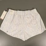 NWT Calia by Carrie Underwood Mid Rise Infinity Short Size XS White Photo 6