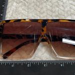 Oversized Brown Square Sunglasses Photo 7
