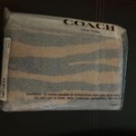 Coach NWT Corner Zip Wristlet Animal Tiger Print Photo 2