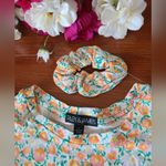 Riley & James  Floral Top w/ matching hair accessory Size Large Photo 3