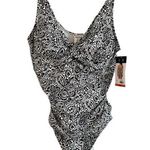 NWT Lands End Black White Paisley Print One Piece Swimsuit Women’s Size 2XL Photo 0